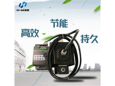 如何通過變頻器來控制電機運轉方向？